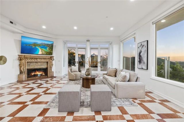 759 Foxkirk Road, Glendale, CA 91206