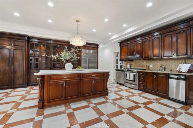 759 Foxkirk Road, Glendale, CA 91206