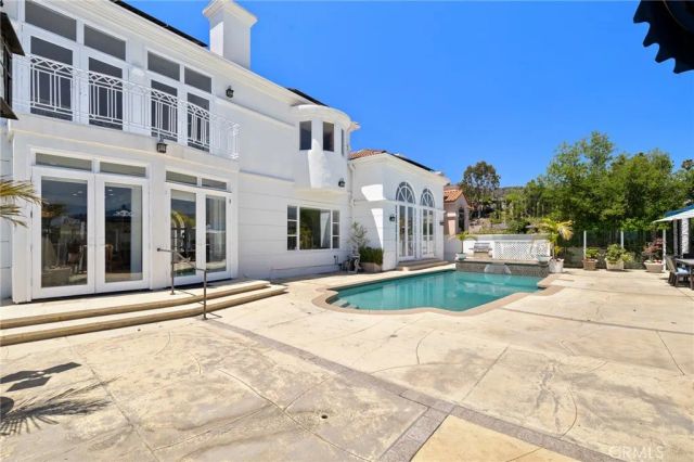 759 Foxkirk Road, Glendale, CA 91206