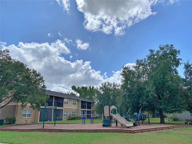 9800 TURF WAY 2, Orlando, FL 32837