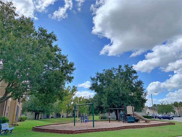 9800 TURF WAY 2, Orlando, FL 32837