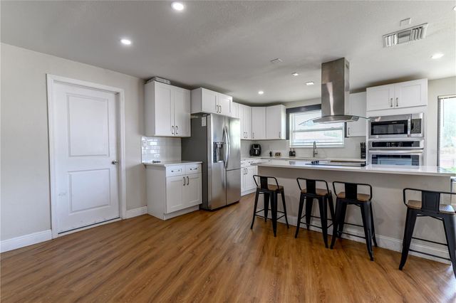 800 S KEENE ROAD, Clearwater, FL 33756