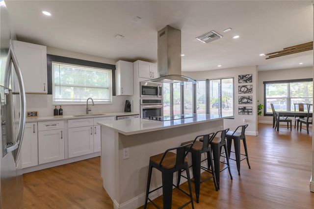 800 S KEENE ROAD, Clearwater, FL 33756