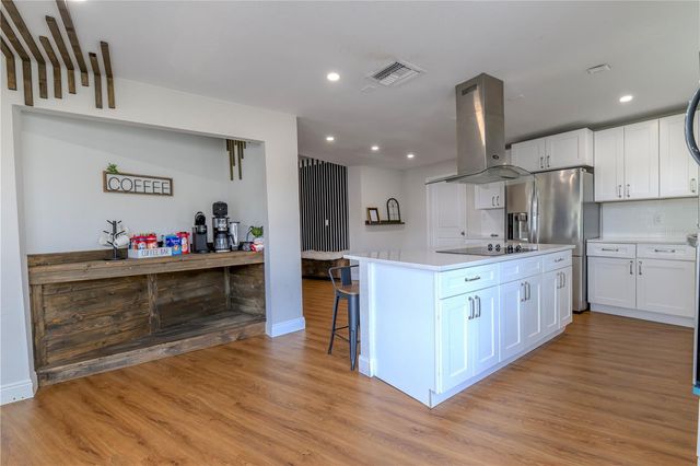 800 S KEENE ROAD, Clearwater, FL 33756