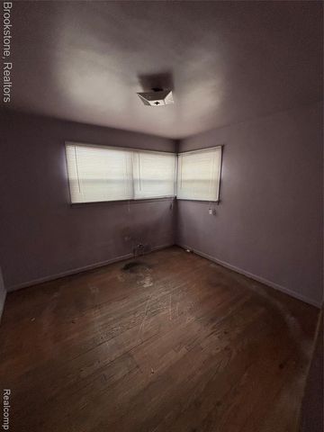 1699 S Deacon Street, Detroit, MI 48217