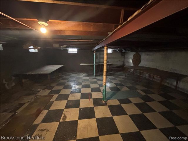 1699 S Deacon Street, Detroit, MI 48217