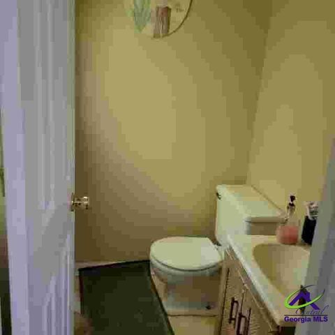 112 Lake Drive, Warner Robins, GA 31088