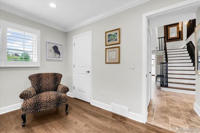 3816 W Maple Road, Bloomfield Hills, MI 48301