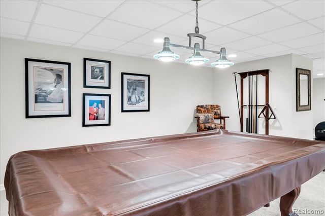 3816 W Maple Road, Bloomfield Hills, MI 48301