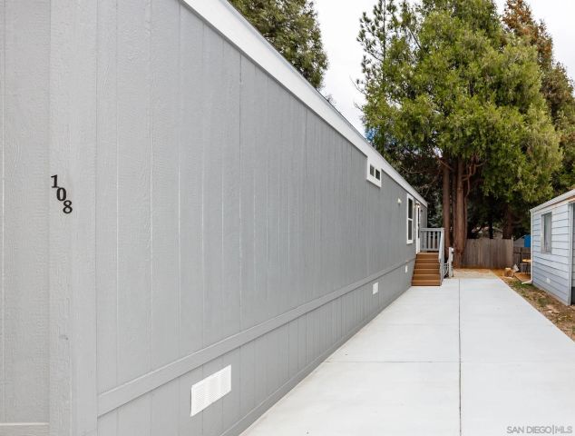 22899 Byron Rd SPC 108, Crestline, CA 92325