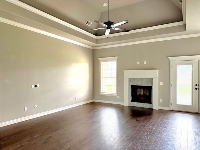 3200 Satinwood Avenue, Bentonville, AR 72713