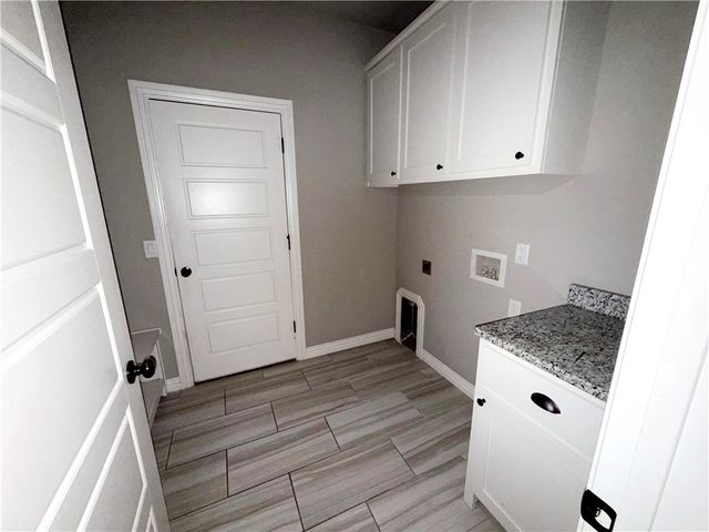 3200 Satinwood Avenue, Bentonville, AR 72713
