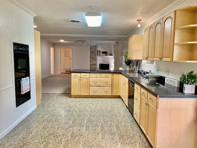 4809 Wheelock Drive, Fort Worth, TX 76133