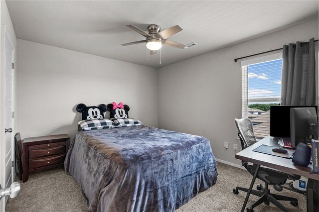 635 Woodcreek Loop, Lowell, AR 72745