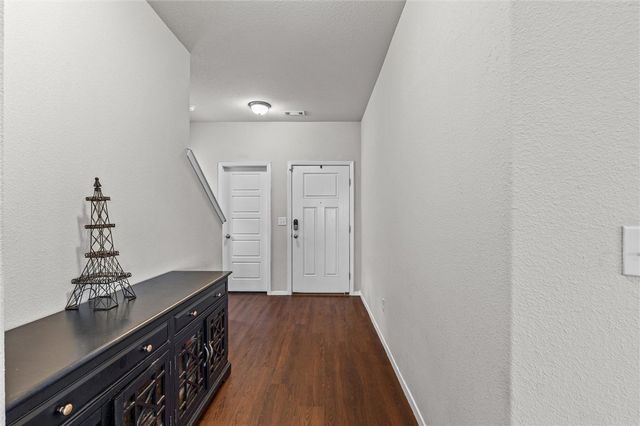635 Woodcreek Loop, Lowell, AR 72745