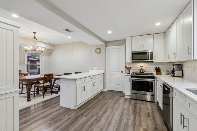 743 S Lombard Avenue, Oak Park, IL 60304