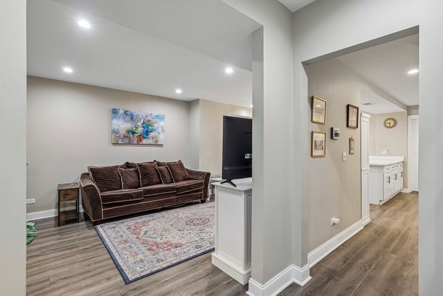 743 S Lombard Avenue, Oak Park, IL 60304
