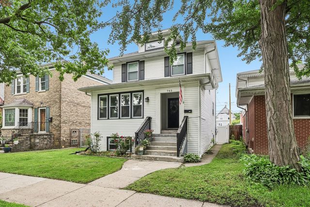 743 S Lombard Avenue, Oak Park, IL 60304