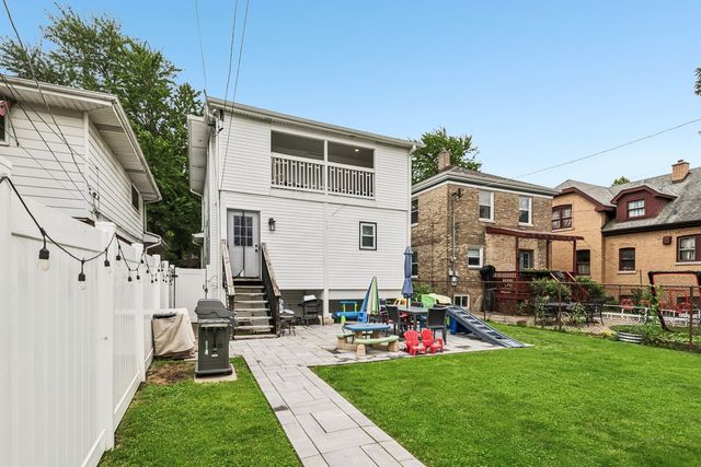 743 S Lombard Avenue, Oak Park, IL 60304