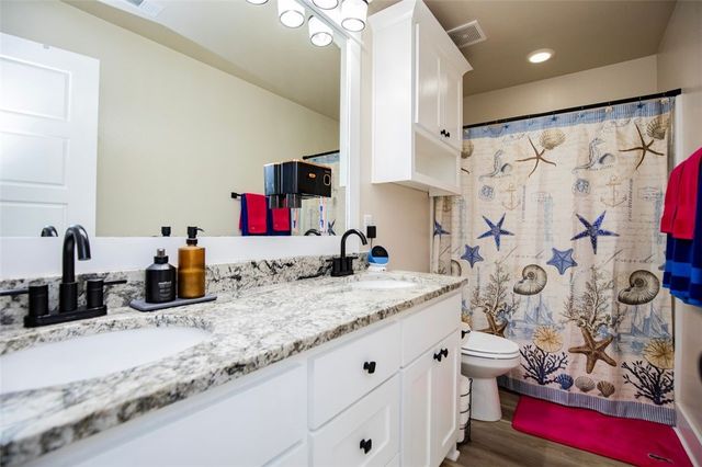 805 Hampstead Heath, Cave Springs, AR 72718