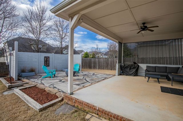 805 Hampstead Heath, Cave Springs, AR 72718