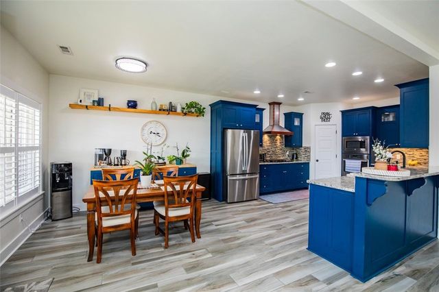 805 Hampstead Heath, Cave Springs, AR 72718