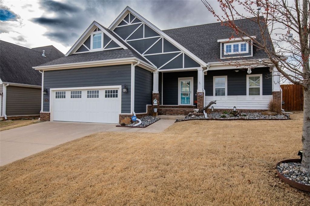 805 Hampstead Heath, Cave Springs, AR 72718