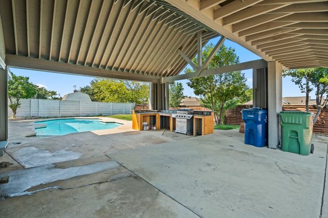 1938 Merrimac Trail, Garland, TX 75043