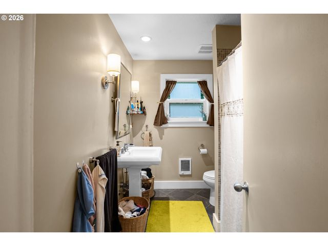 929 Se 16TH Ave 2, Portland, OR 97214