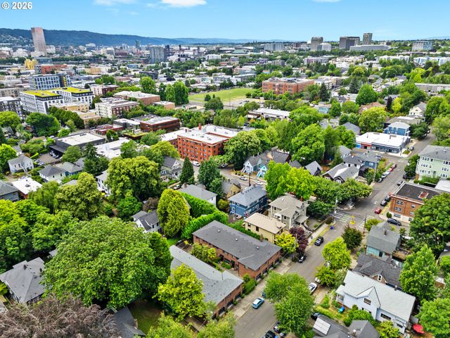 929 Se 16TH Ave 2, Portland, OR 97214