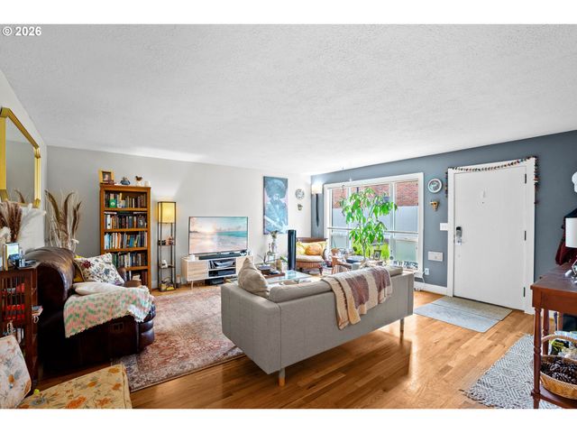 929 Se 16TH Ave 2, Portland, OR 97214
