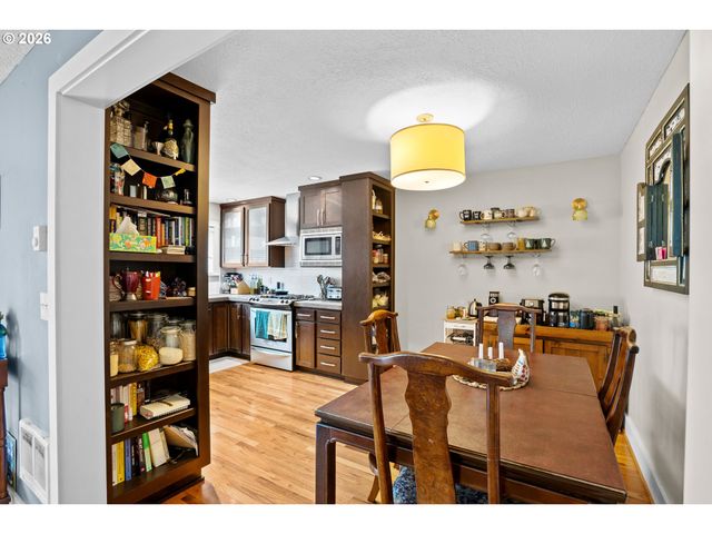 929 Se 16TH Ave 2, Portland, OR 97214