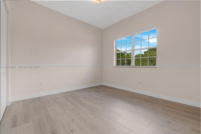 483 SW 147th Ter 2-48, Pembroke Pines, FL 33027