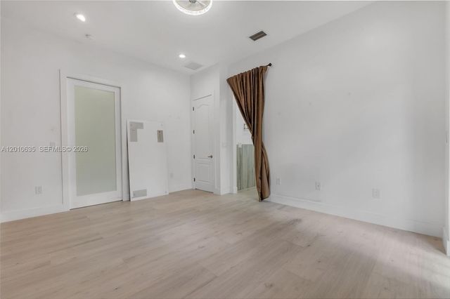 483 SW 147th Ter 2-48, Pembroke Pines, FL 33027