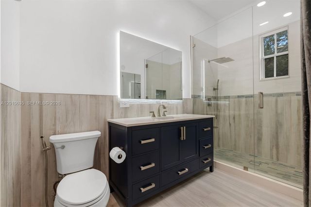 483 SW 147th Ter 2-48, Pembroke Pines, FL 33027