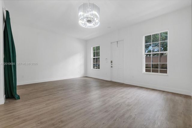 483 SW 147th Ter 2-48, Pembroke Pines, FL 33027