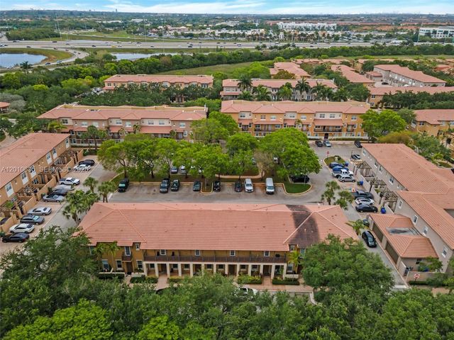 483 SW 147th Ter 2-48, Pembroke Pines, FL 33027