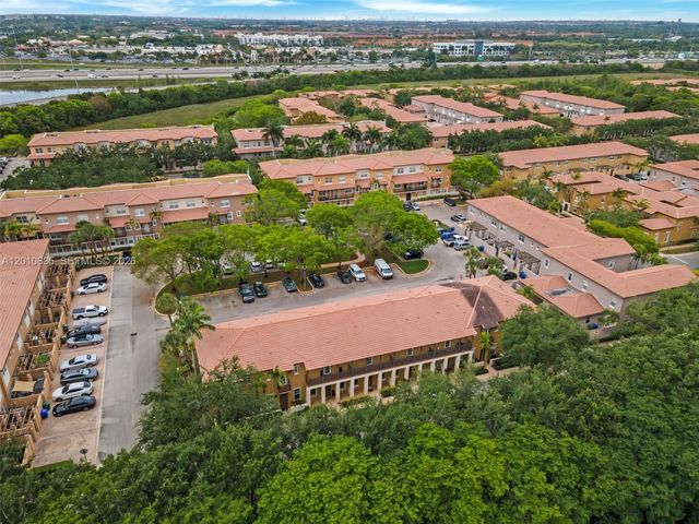 483 SW 147th Ter 2-48, Pembroke Pines, FL 33027