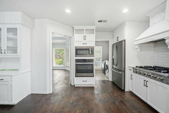 2705 Timberleaf Drive, Carrollton, TX 75006