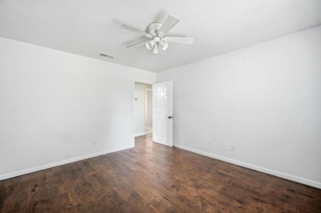 2705 Timberleaf Drive, Carrollton, TX 75006