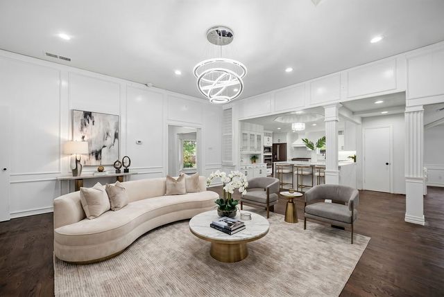 2705 Timberleaf Drive, Carrollton, TX 75006