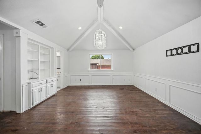 2705 Timberleaf Drive, Carrollton, TX 75006