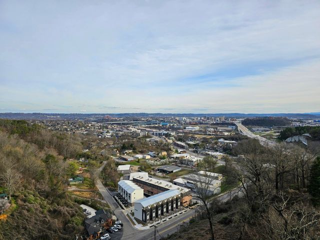 1131 Stringers Ridge Road 11e, Chattanooga, TN 37405