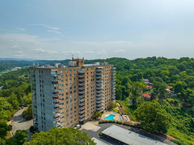 1131 Stringers Ridge Road 11e, Chattanooga, TN 37405