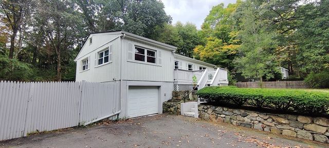 207 Eliot St, Ashland, MA 01721
