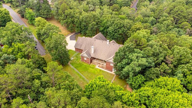 185 HILLSIDE Place, Hot Springs, AR 71901