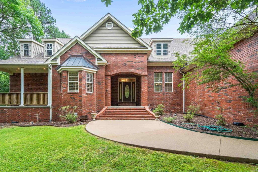 185 HILLSIDE Place, Hot Springs, AR 71901