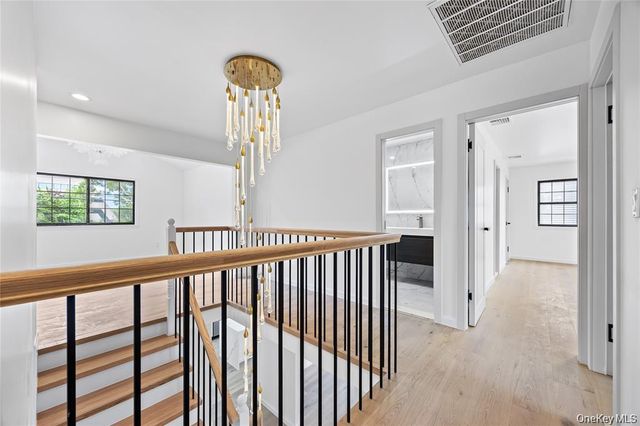 26 Roseanne Drive, Woodbury, NY 11797