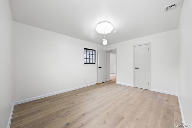 26 Roseanne Drive, Woodbury, NY 11797