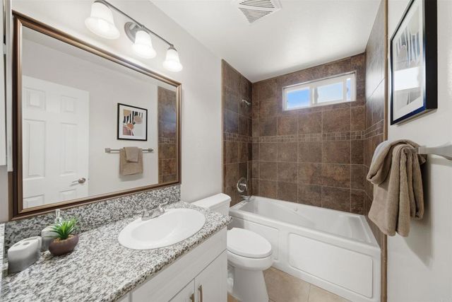 1835 Debra Lane, Vista, CA 92084